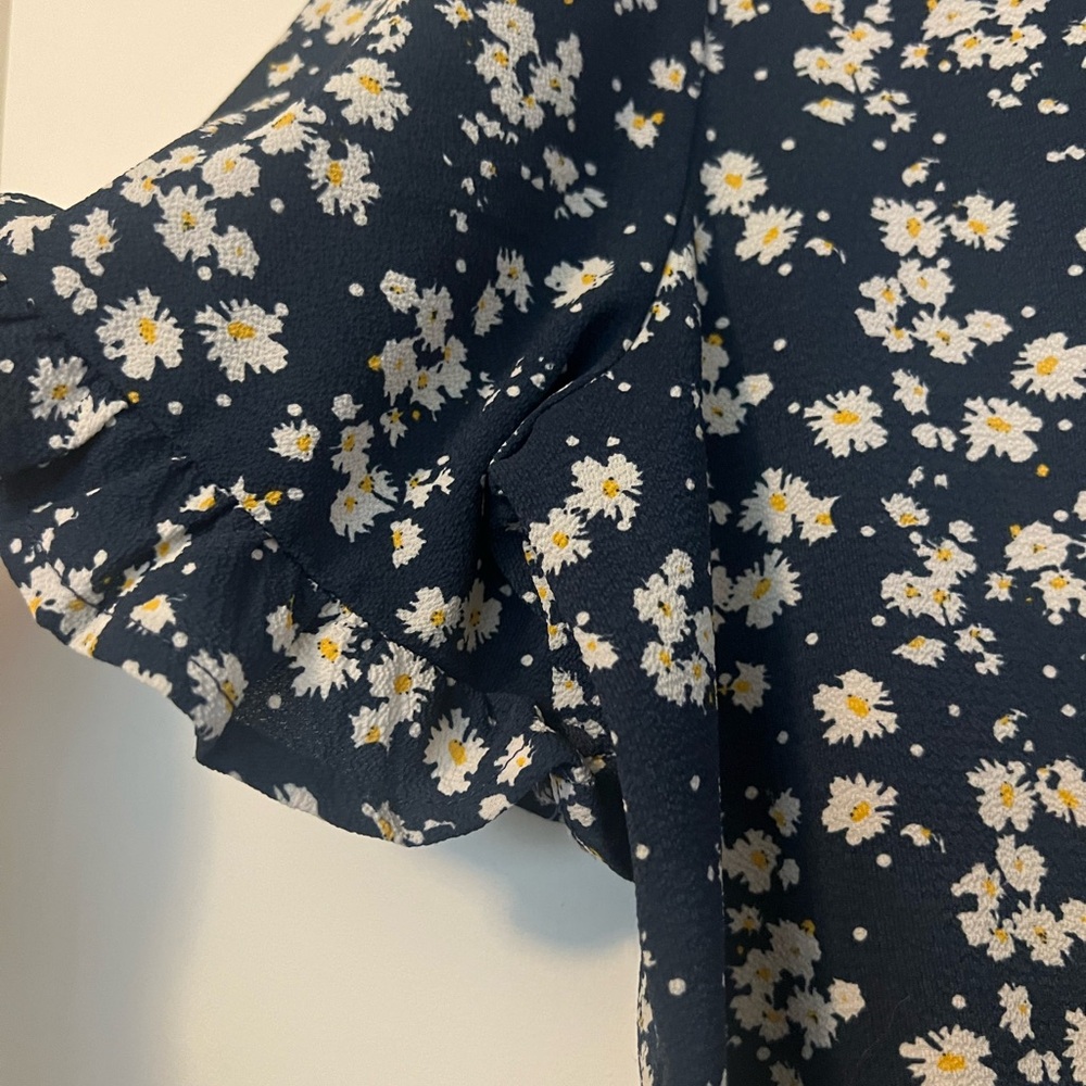 CeCe Navy Floral Top